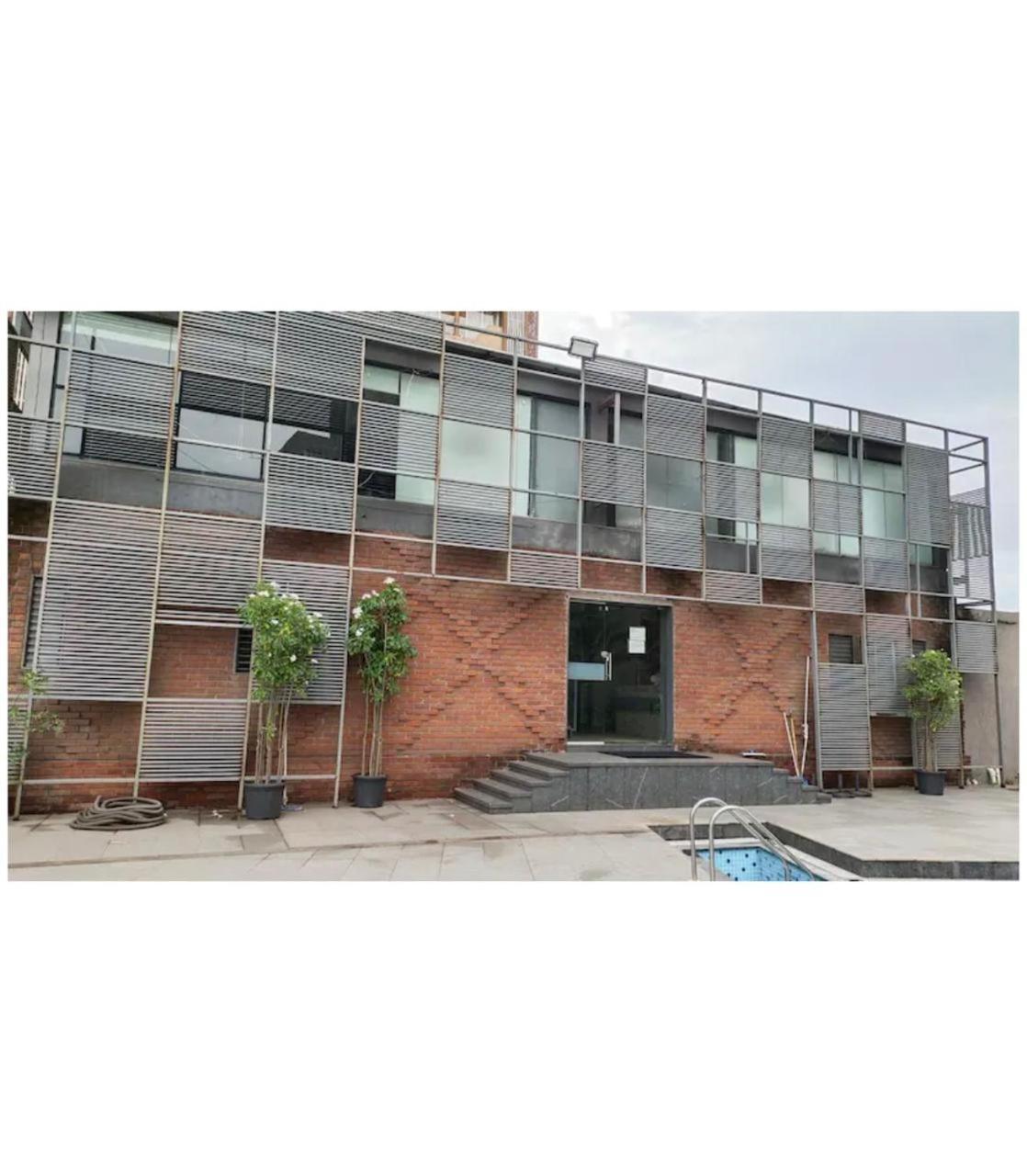Weekend Address By Honest Homes 苏拉特 外观 照片